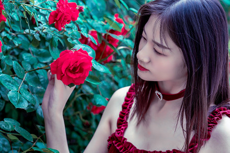 上海法院一审公开宣判上海中国航海博物馆原副馆长严俊受贿一案